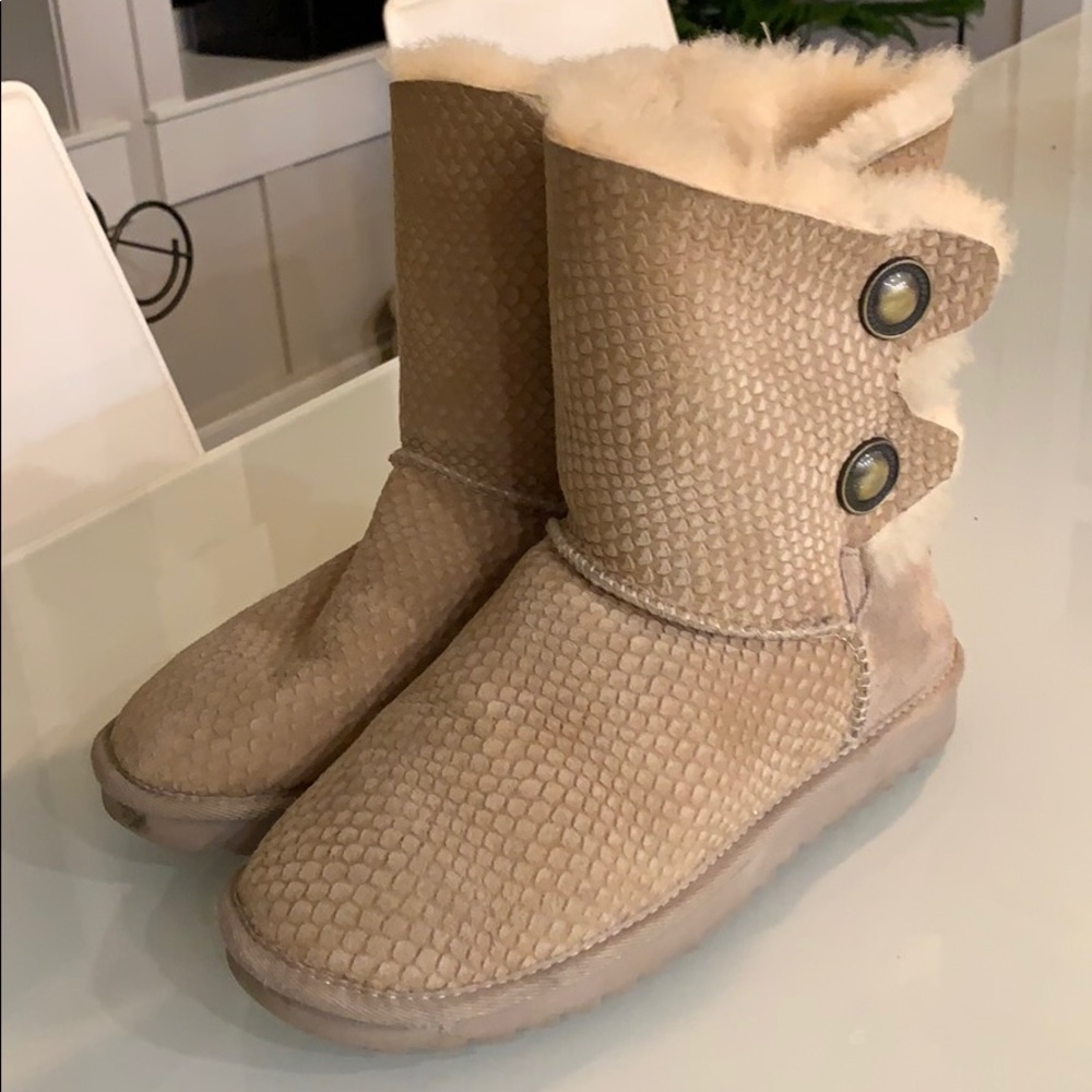 Ugg - classic short